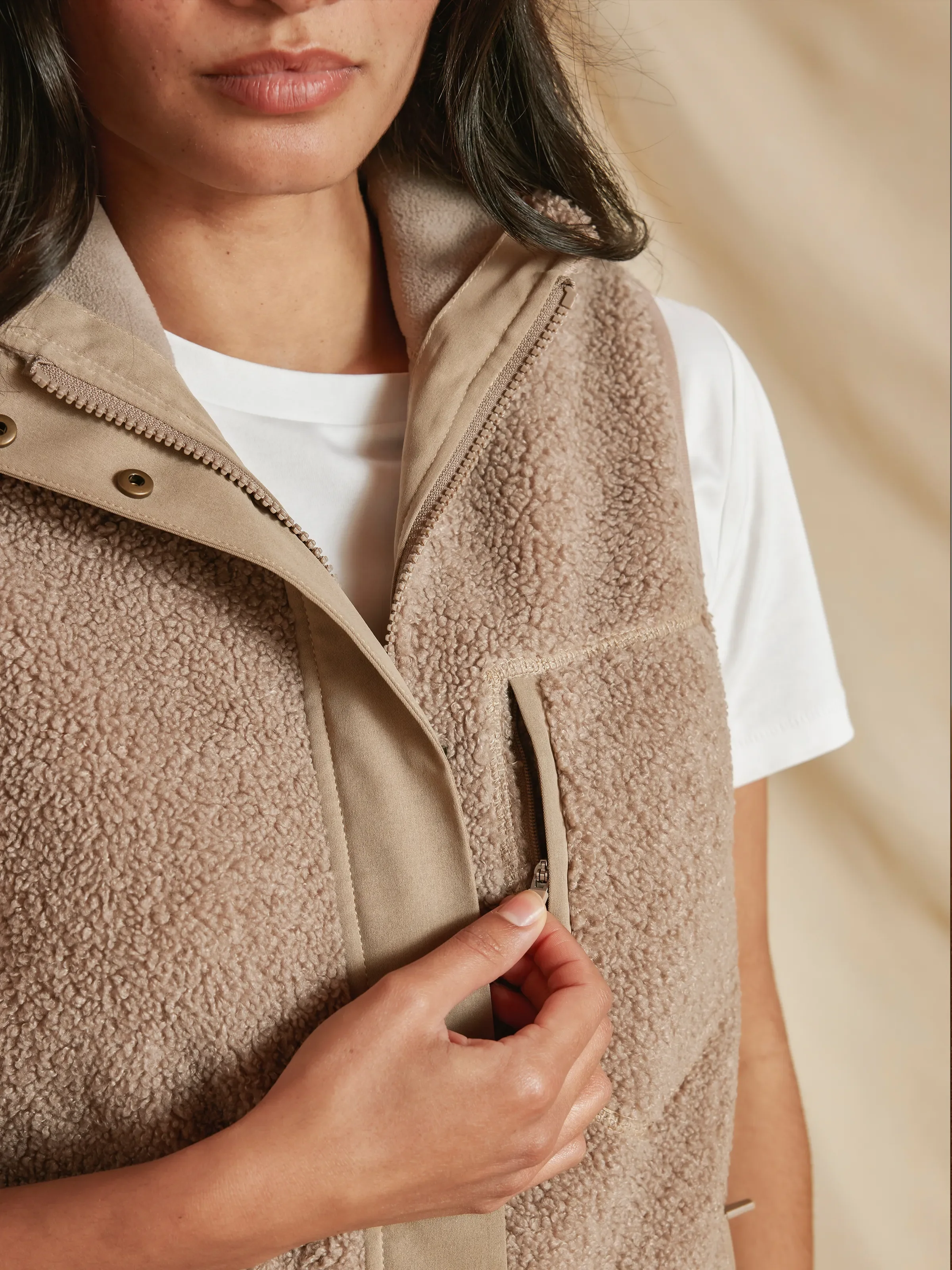 Agnes Fleece Gilet - Fawn - Image 4