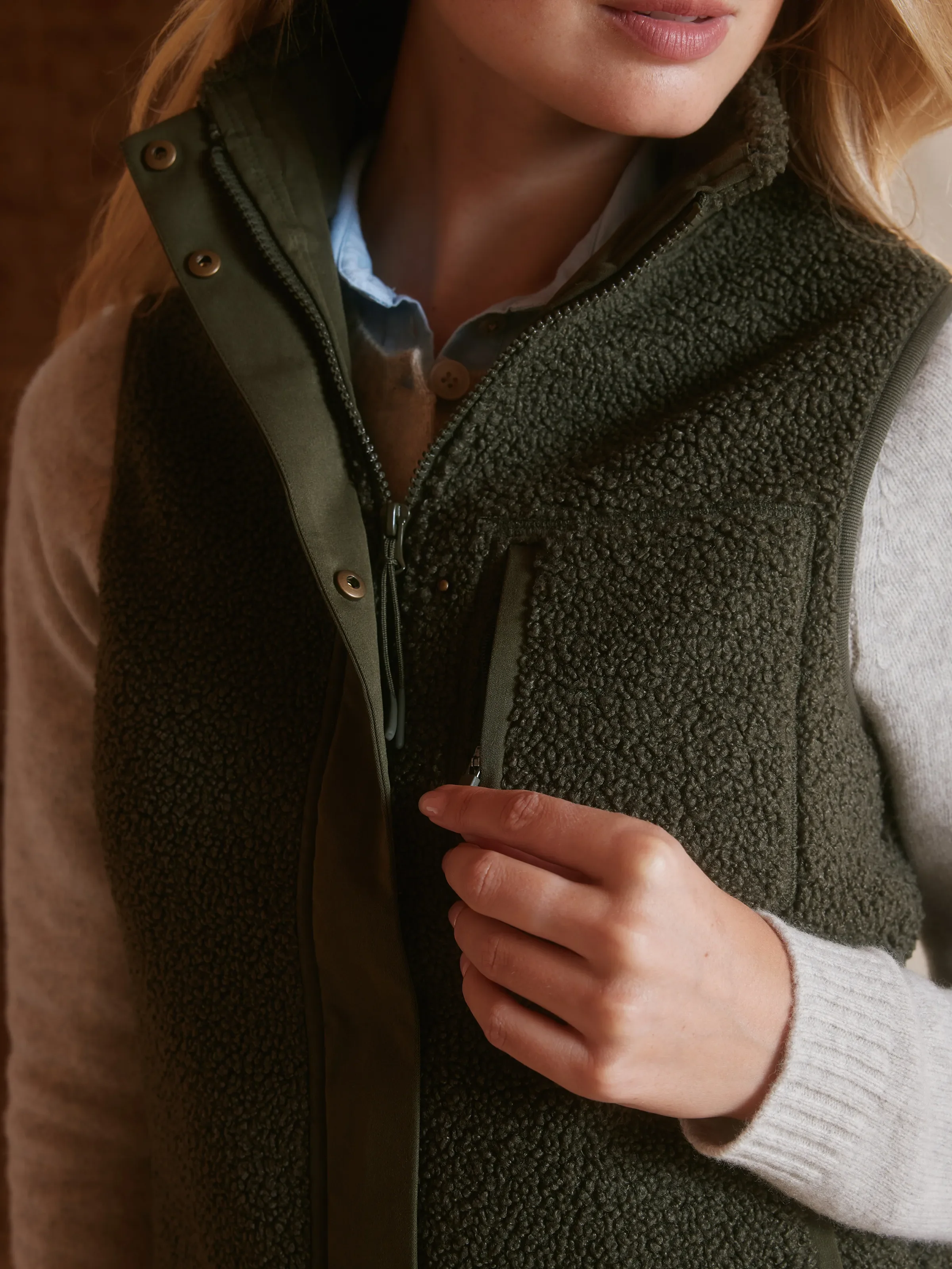 Agnes Fleece Gilet - Khaki - Image 4