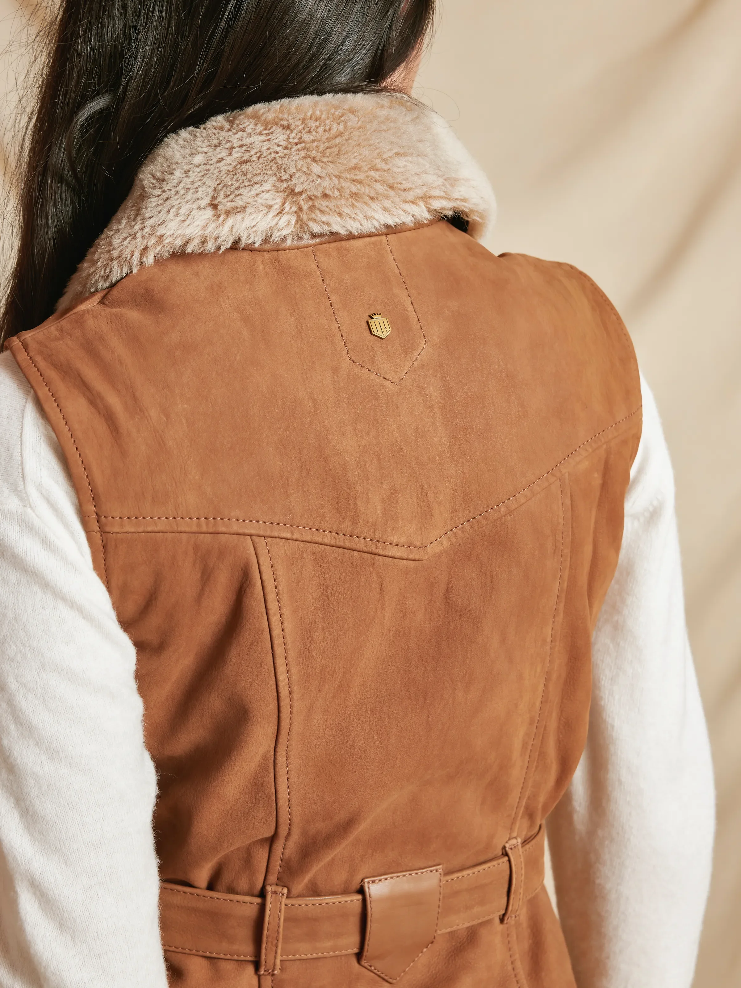 Alice Gilet - Tan - Image 5