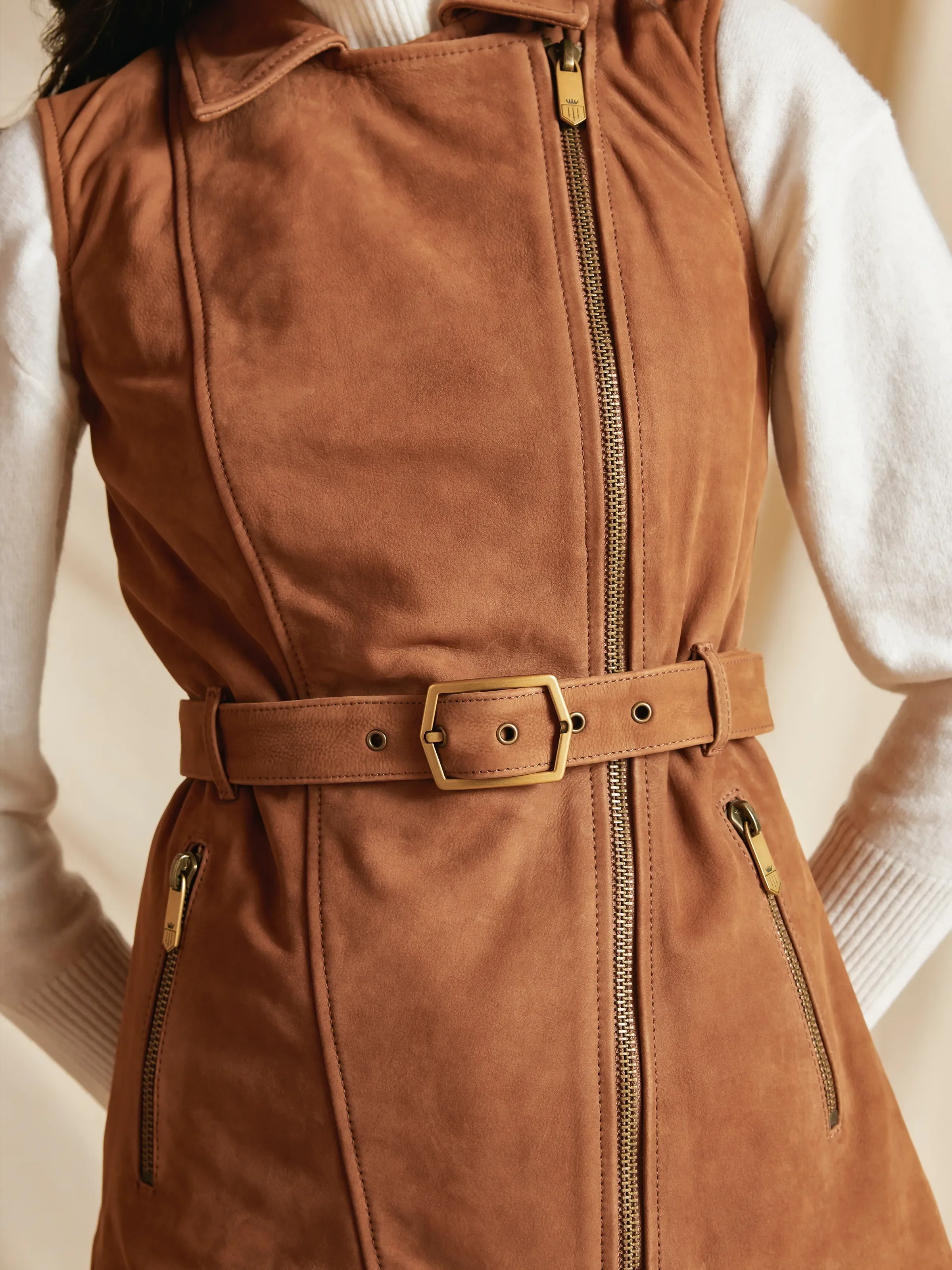 Alice Gilet - Tan - Image 6