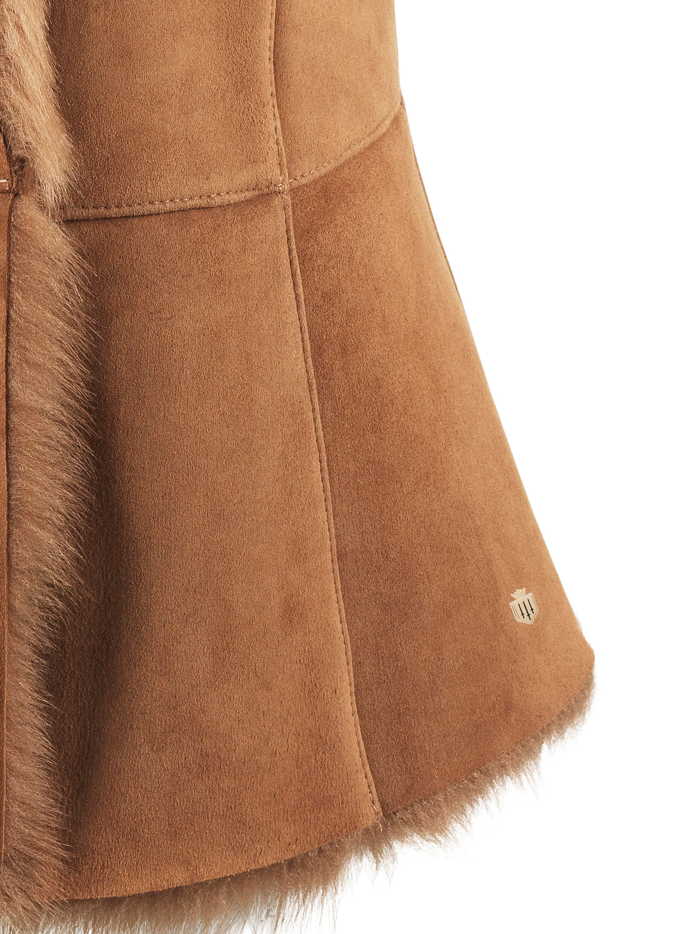 Elizabeth Gilet - Tan - Image 7