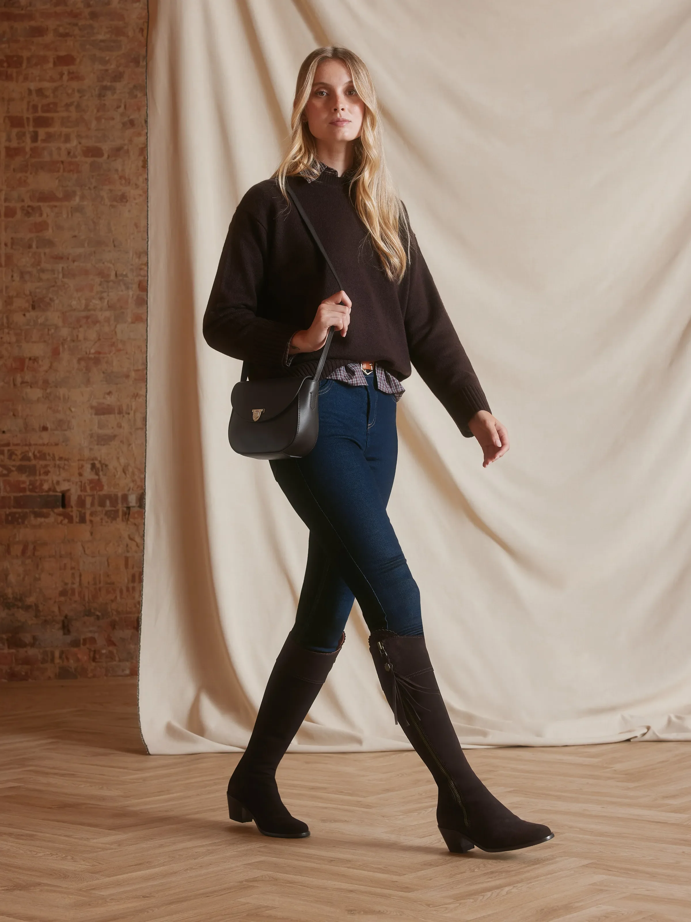 Heeled Regina (Regular Fit) - Chocolate Suede - Image 7