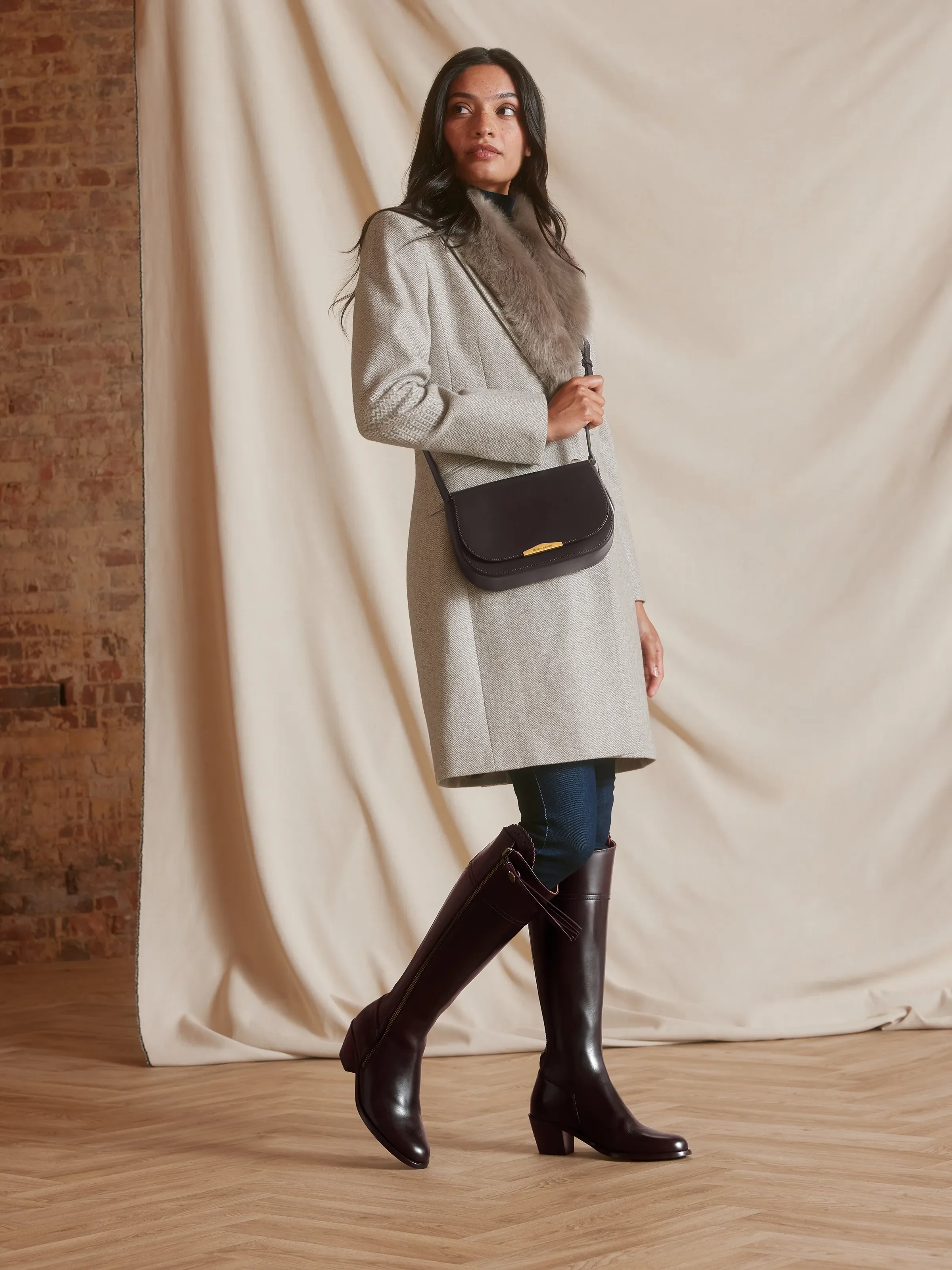 Heeled Regina (Regular Fit) - Mahogany Leather - Image 7